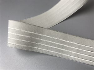 Blød elastik - offwhite med detaljer, 26 mm
